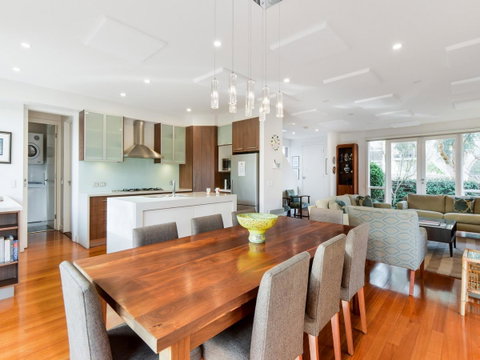 Boutique Stays - Maple On Kent - Accommodation Resorts 3