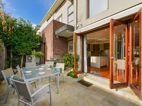 Boutique Stays - Maple On Kent - Accommodation Resorts 21