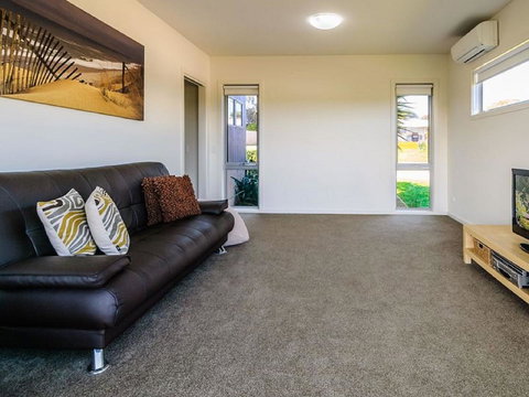 Saltwater Breeze Retreat - Accommodation Resorts 23