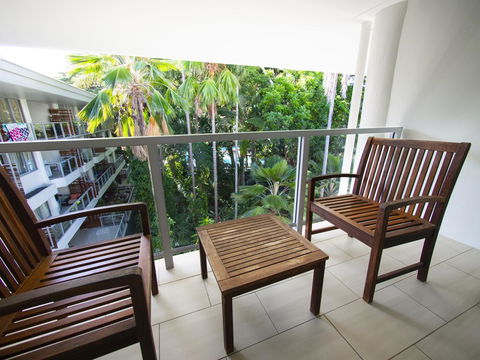 Drift Palm Cove - Accommodation Resorts 1