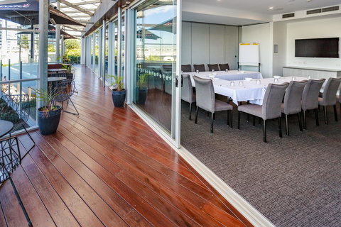 Mercure Sunshine Coast Kawana Waters - Accommodation Resorts 3