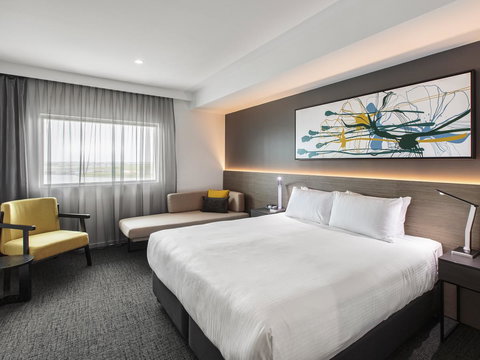 Mercure Sunshine Coast Kawana Waters - Accommodation Resorts 7