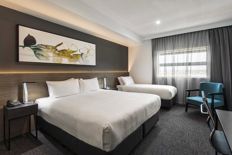 Mercure Sunshine Coast Kawana Waters - Accommodation Resorts 12