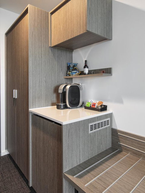 Mercure Sunshine Coast Kawana Waters - Accommodation Resorts 13