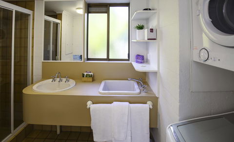 Ocean Breeze Resort - Accommodation Resorts 34