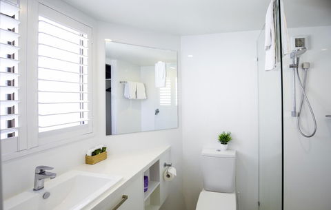 Ocean Breeze Resort - Accommodation Resorts 21