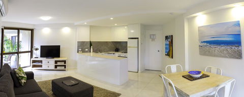 Ocean Breeze Resort - Accommodation Resorts 12