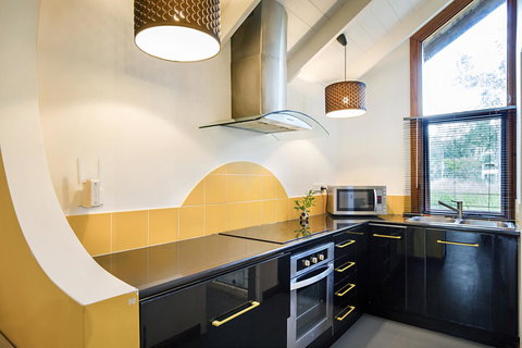 Airlie Beach Eco Cabins - Adults Only - Accommodation Resorts 19