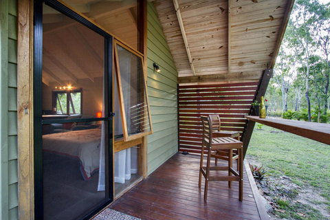 Airlie Beach Eco Cabins - Adults Only - Accommodation Resorts 24