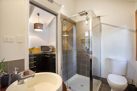 Airlie Beach Eco Cabins - Adults Only - Accommodation Resorts 30