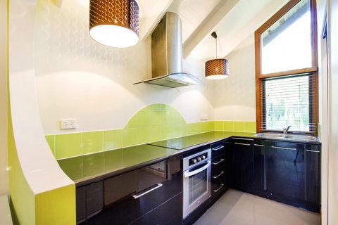 Airlie Beach Eco Cabins - Adults Only - Accommodation Resorts 10