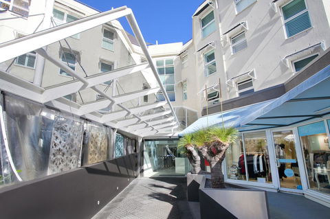 Emerald Noosa - Accommodation Resorts 2