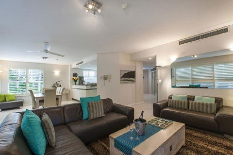 Emerald Noosa - Accommodation Resorts 14