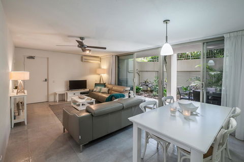 Noosa Harbour Resort - Accommodation Resorts 16