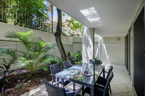 Noosa Harbour Resort - Accommodation Resorts 27