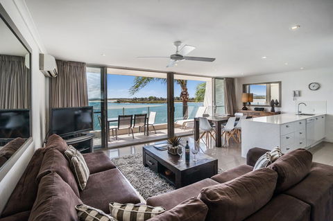 Noosa Harbour Resort - Accommodation Resorts 22