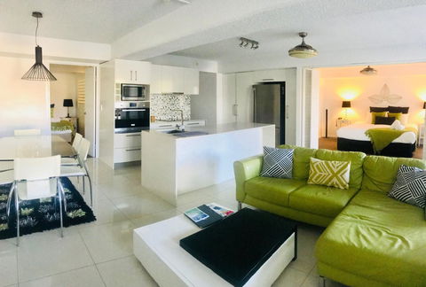 Hotel Laguna - Accommodation Resorts 7