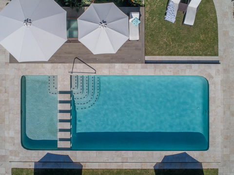 Hotel Laguna - Accommodation Resorts 13