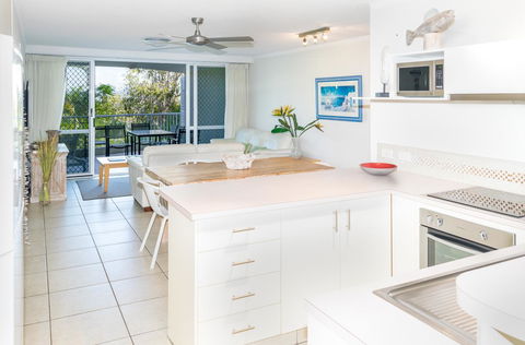 Noosa Hill Resort - Accommodation Resorts 35