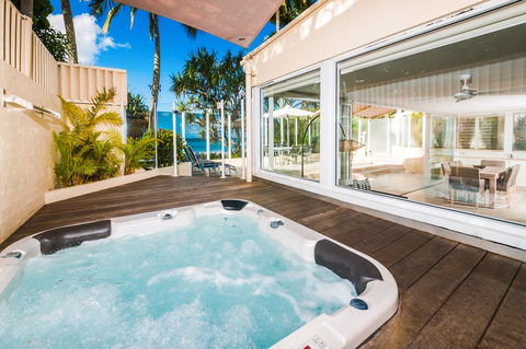 Netanya Noosa Beachfront Resort - Accommodation Resorts 28