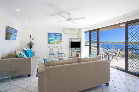 Noosa Shores Resort - Accommodation Resorts 11