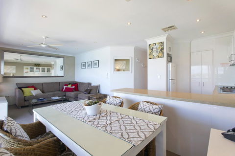 Noosa Shores Resort - Accommodation Resorts 23