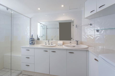 Noosa Shores Resort - Accommodation Resorts 8