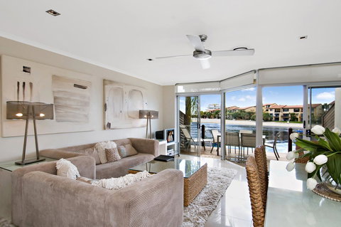 Skippers Cove Waterfront Resort - Accommodation Resorts 5