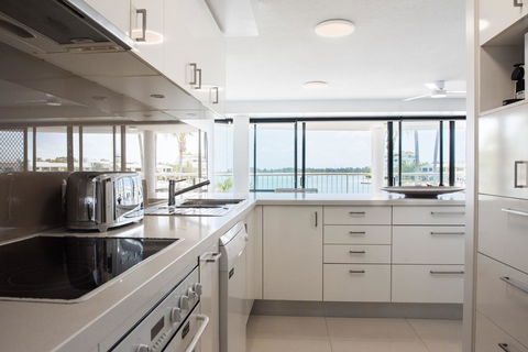 Noosa Pacific Resort - Accommodation Resorts 18