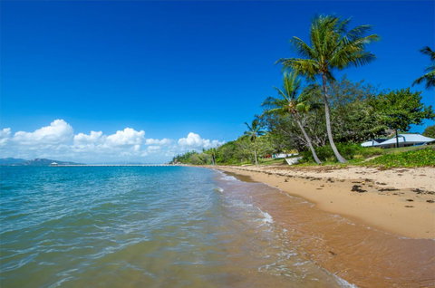 Reflections Amber Villa 3 - Accommodation Resorts 2