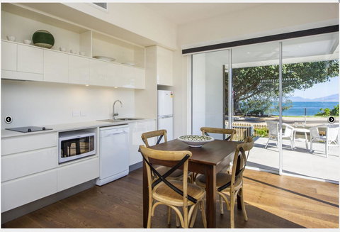 Reflections Amber Villa 3 - Accommodation Resorts 8