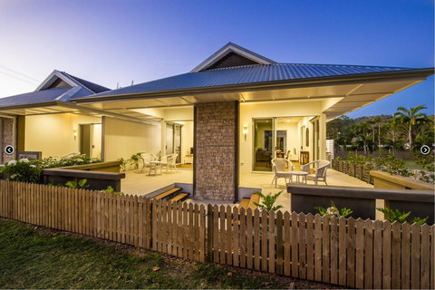 Reflections Amber Villa 3 - Accommodation Resorts 9