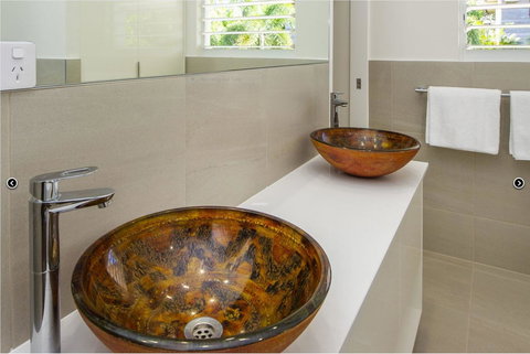 Reflections Amber Villa 3 - Accommodation Resorts 7