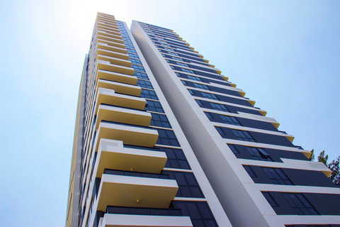 Synergy Broadbeach - Official - Accommodation Resorts 17