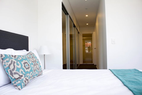 Synergy Broadbeach - Official - Accommodation Resorts 16
