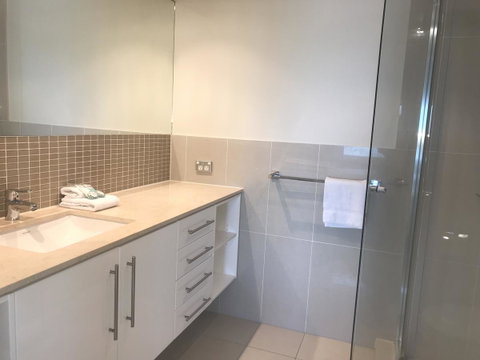 Proximity Waterfront Apartments - Accommodation Resorts 11