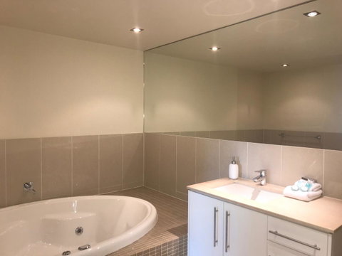 Proximity Waterfront Apartments - Accommodation Resorts 12