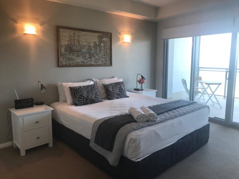 Proximity Waterfront Apartments - Accommodation Resorts 9