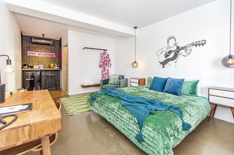 The Pink Hotel Coolangatta - Accommodation Resorts 27
