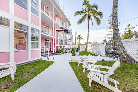The Pink Hotel Coolangatta - Accommodation Resorts 0