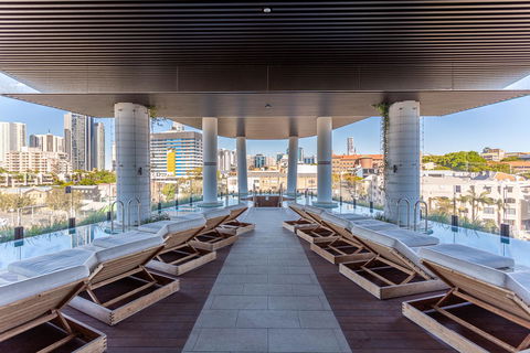 Hostrelax Residences On Alfred - Accommodation Resorts 2