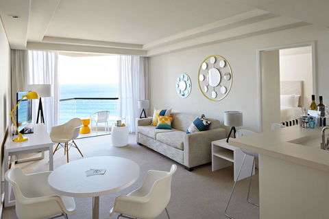 QT Gold Coast - Accommodation Resorts 7