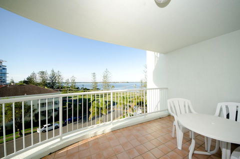 Crystal Bay On The Broadwater - Accommodation Resorts 34