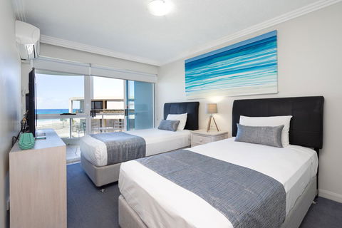 Regency On The Beach - Accommodation Resorts 1