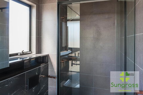The Residences At The Peninsula - Accommodation Resorts 32