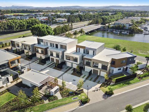 The Residences At The Peninsula - Accommodation Resorts 11