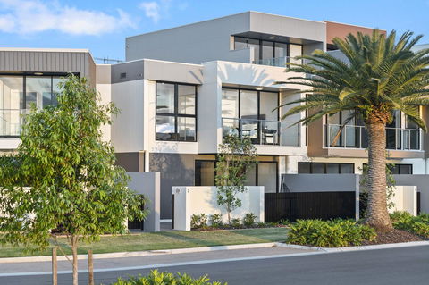 The Residences At The Peninsula - Accommodation Resorts 0