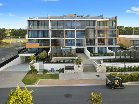 The Residences At The Peninsula - Accommodation Resorts 10