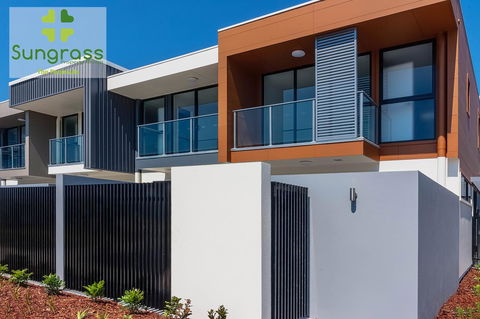 The Residences At The Peninsula - Accommodation Resorts 40