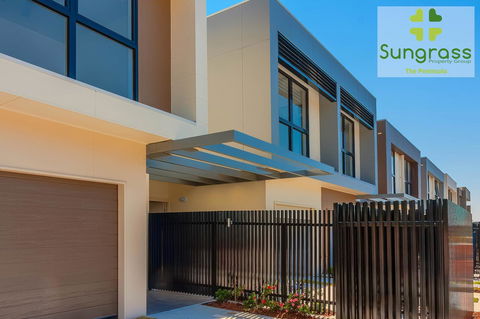 The Residences At The Peninsula - Accommodation Resorts 42